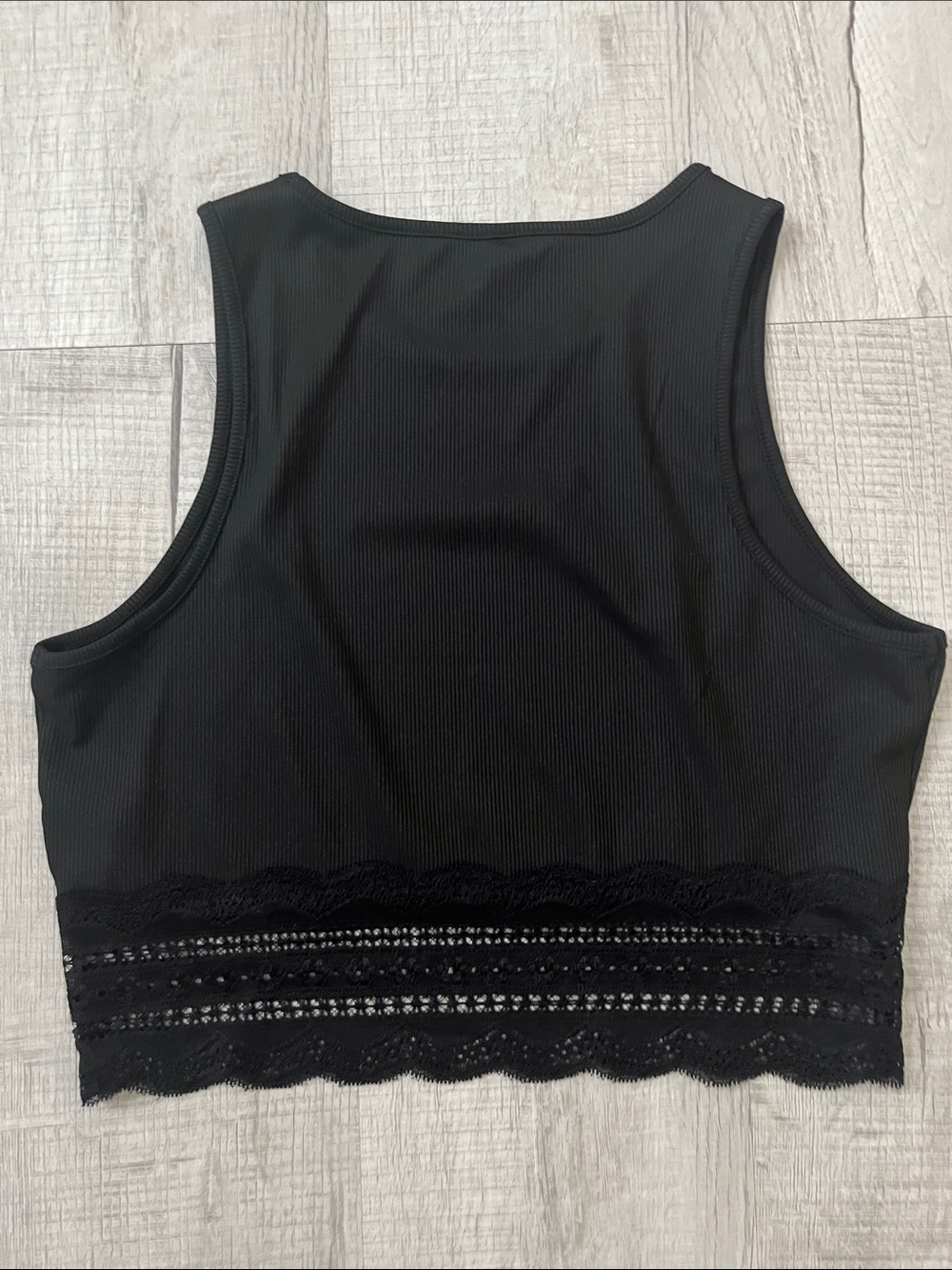 Bundle of 2 SHEIN Black and White Lace-Hem Ribbed Crop Tank Tops - Picture 5 of 5